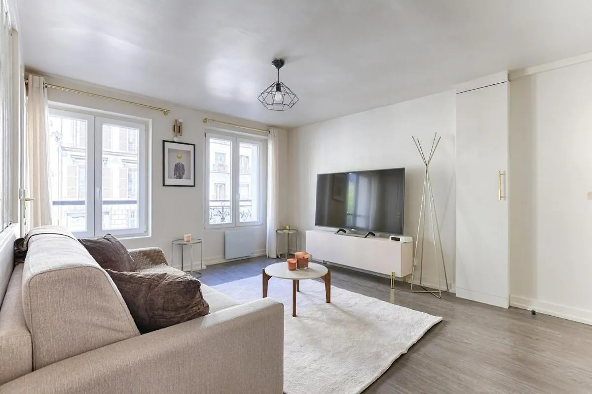 Appartement De Charme Rue Lafayette 4P-1Br Paryż 0*,  Francja