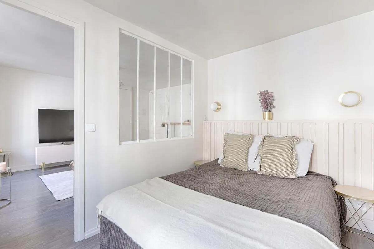 Apartament Appartement De Charme Rue Lafayette 4P-1Br Paryż